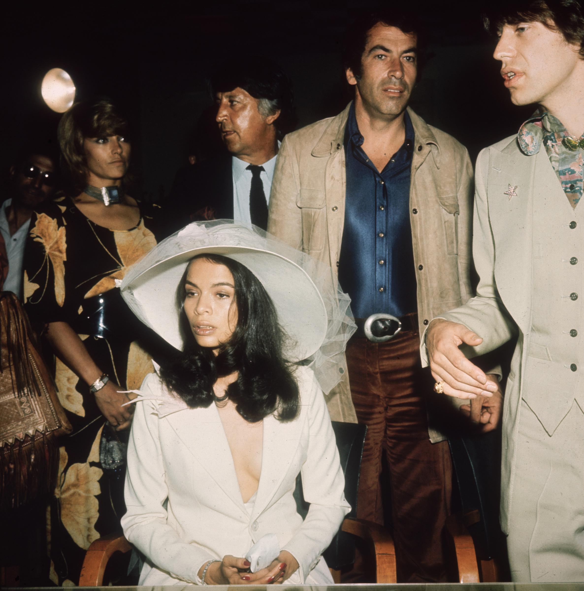 Bianca Jagger and Mick Jagger on their wedding day in 1971 | Source: Getty Images