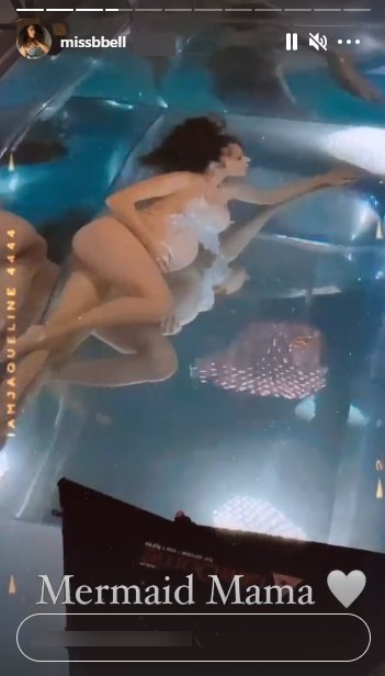 Brittany Bell in a photoshoot under water. | Photo: Instagram/Missbbell