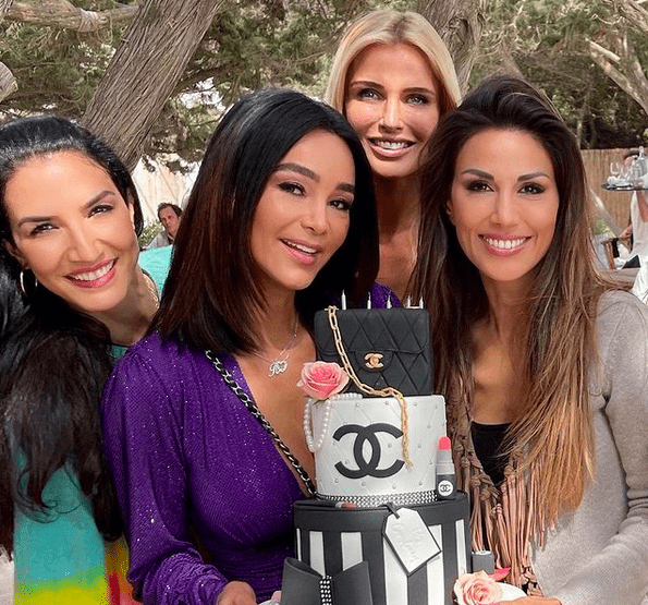 Verona Pooth feiert auf Ibiza Geburtstag mit Freundinnen. | Quelle: instagram.com/verona.pooth