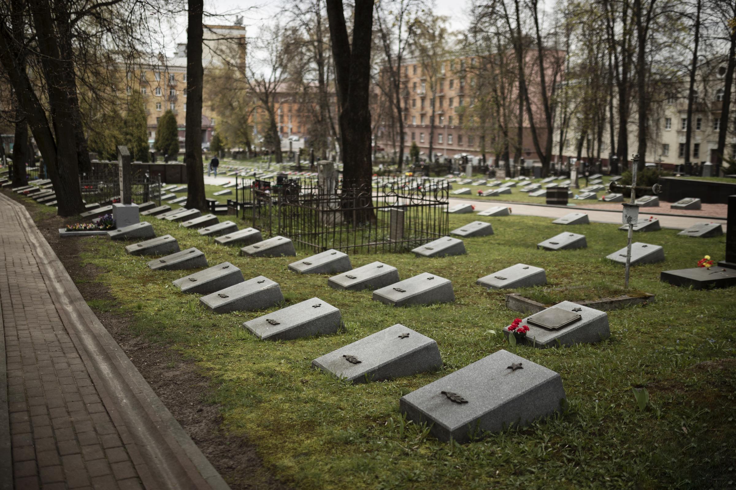 A graveyard on a fall day | Source: Freepik