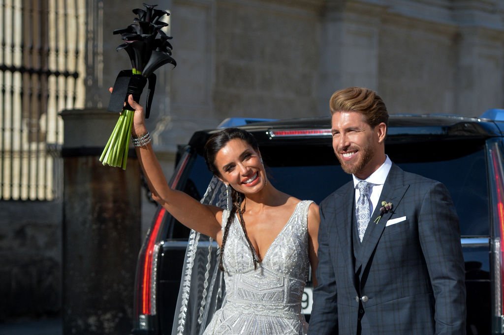 La novia Pilar Rubio y Sergio Ramos posan después de su boda en la Catedral de Sevilla el 15 de junio de 2019 en Sevilla, España. | Imagen: Getty Images La novia Pilar Rubio y Sergio Ramos posan después de su boda en la Catedral de Sevilla el 15 de junio de 2019 en Sevilla, España. | Imagen: Getty Images