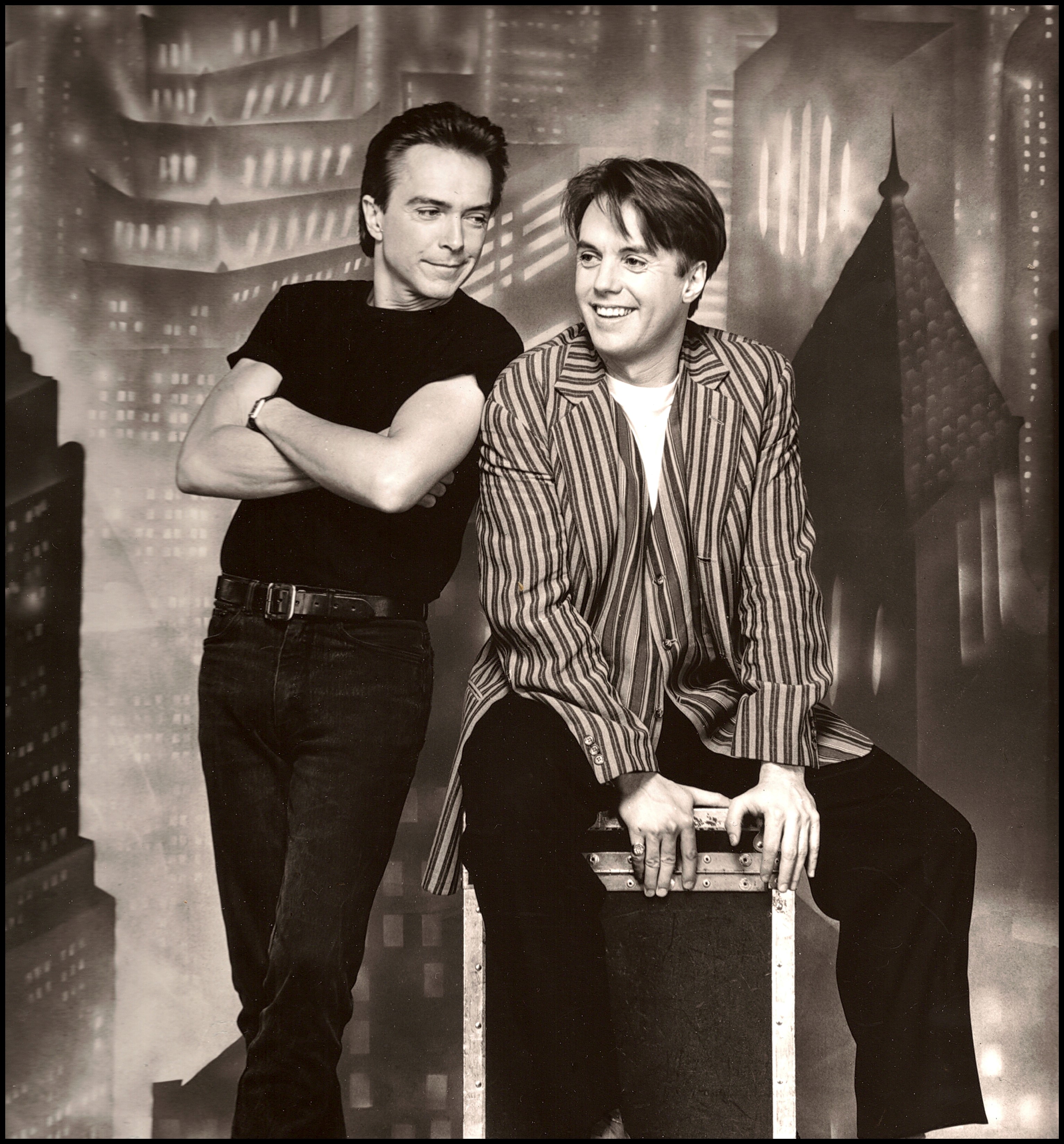 David and Shaun Cassidy on the set of "Blood Brothers," 1993 | Source: Getty Images