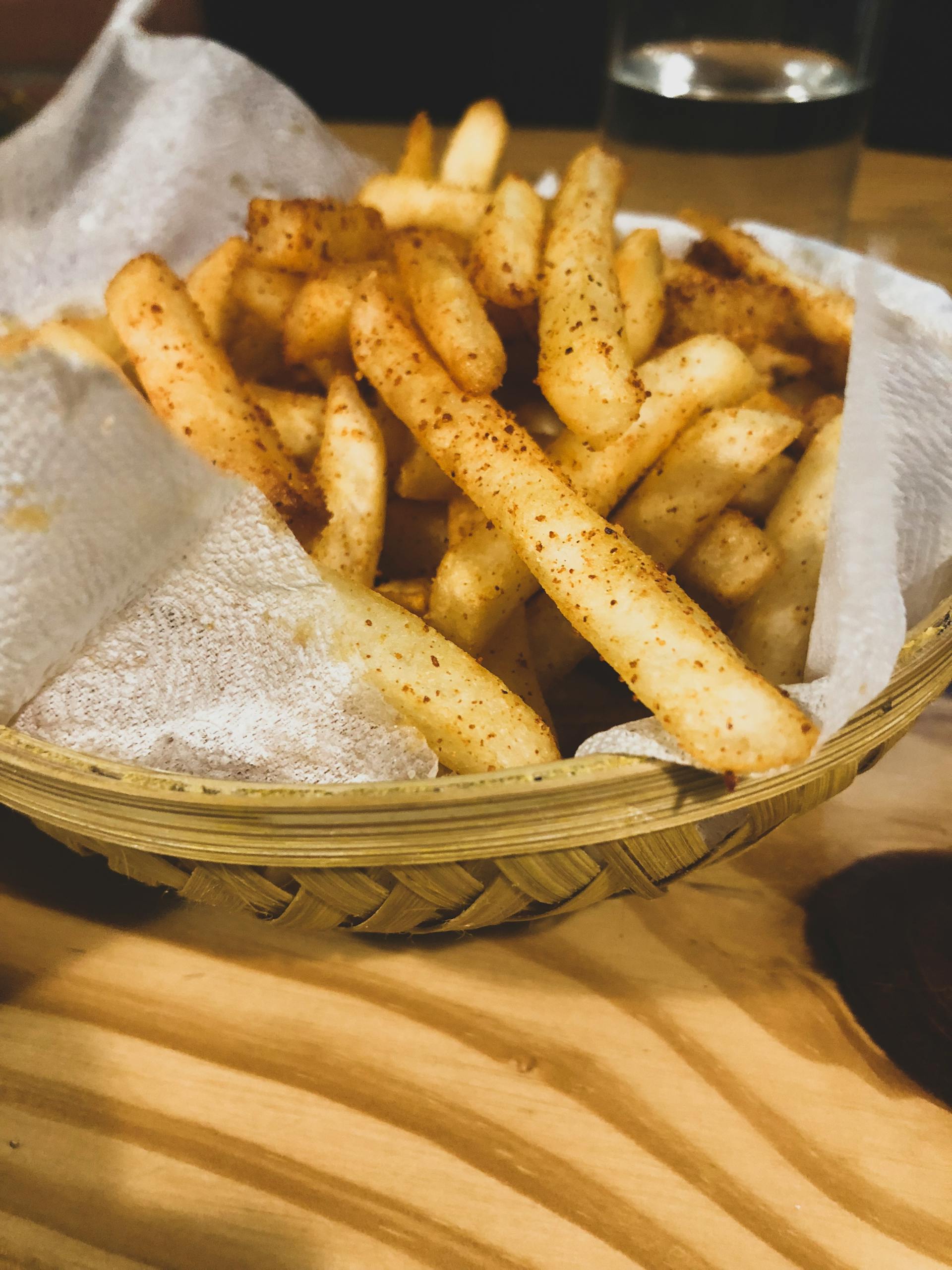 Fries in a basket | Source: Pexels