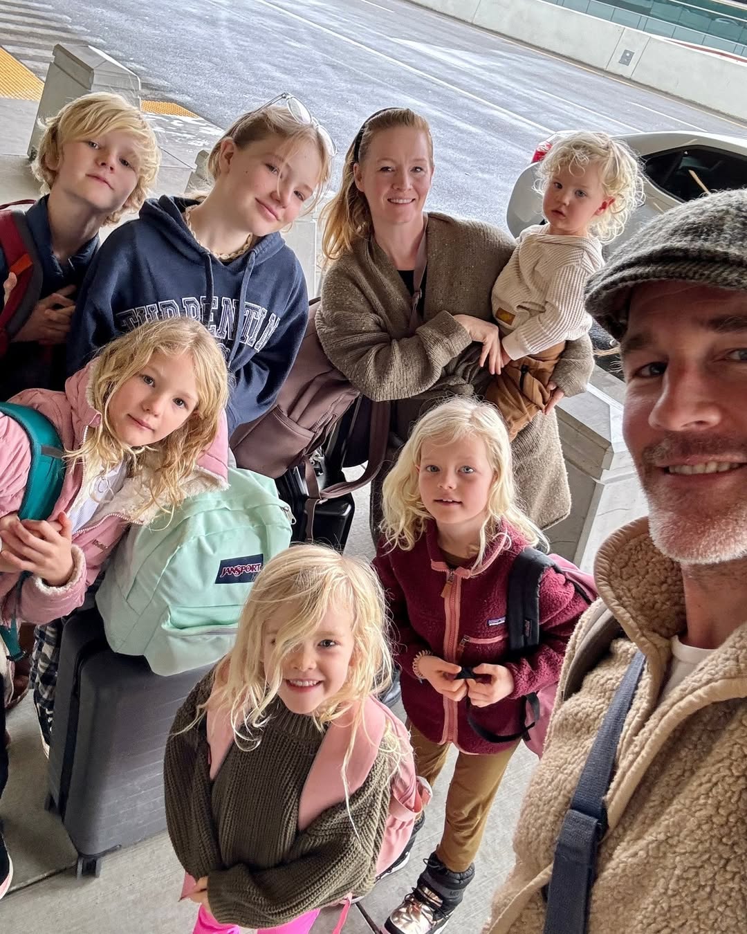 James and Kimberly Van Der Beek with their children, posted on March 23, 2024. | Source: Instagram/vanderjames