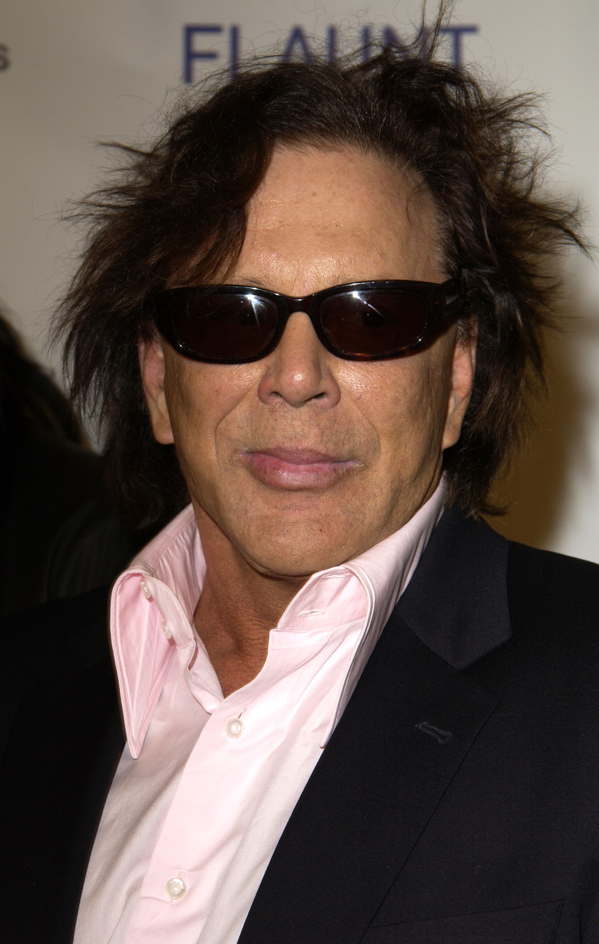 Mickey Rourke at the Los Angeles premiere of "Spun," 2003 | Source: Getty Images