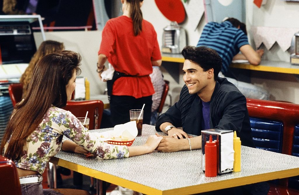 Tiffani Thiessen and Eddie Garcia in "No Hope with Dope" Episode 21, Saved by the Bell | Source: Getty Images