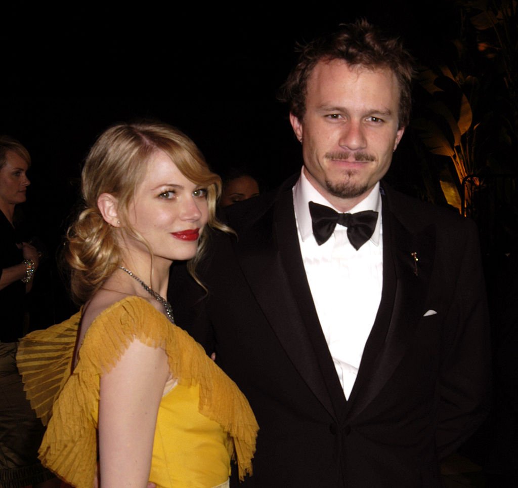 Michelle Williams and Heath Ledger at the 2006 Vanity Fair Oscar Party Hosted by Graydon Carter | Photo: Getty Images