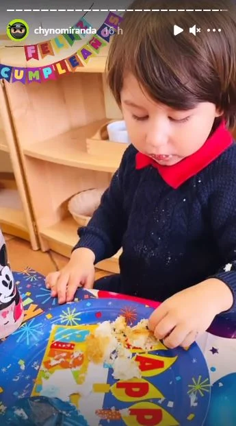 Lucca Miranda Araos celebrando su segundo cumpleaños el 7/4/2021. | Foto: Captura de Instagram/chynomiranda.
