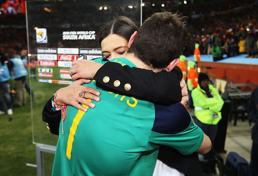 Sara Carbonero e Iker Casillas tras la Copa Mundial de la FIFA Sudáfrica 2010. | Foto: Getty Images