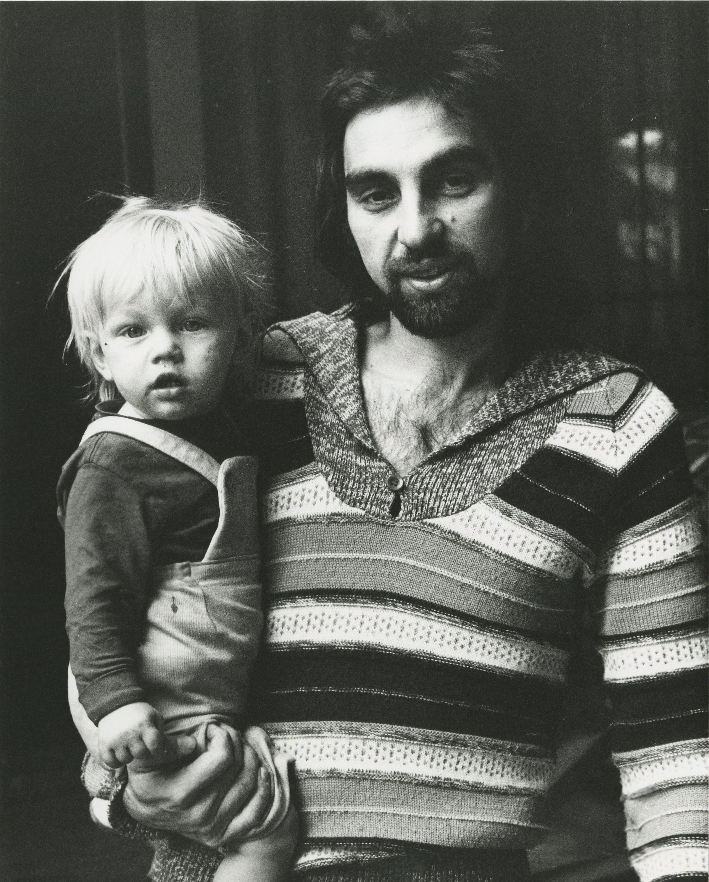 The young boy with his father outside their home in Hollywood, California in January 1976 | Source: Getty Images