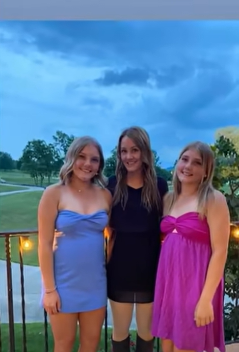 Justice Greer (left) is pictured with her twin sister, Jersey Greer (right), before the July 25 tragedy. Justice later reflected on losing both Jersey and their mother, Jessica Lashly, whose family said in a shared obituary that their bond "will forever remain in the hearts of all who knew them." | Source: Facebook/KSDK News