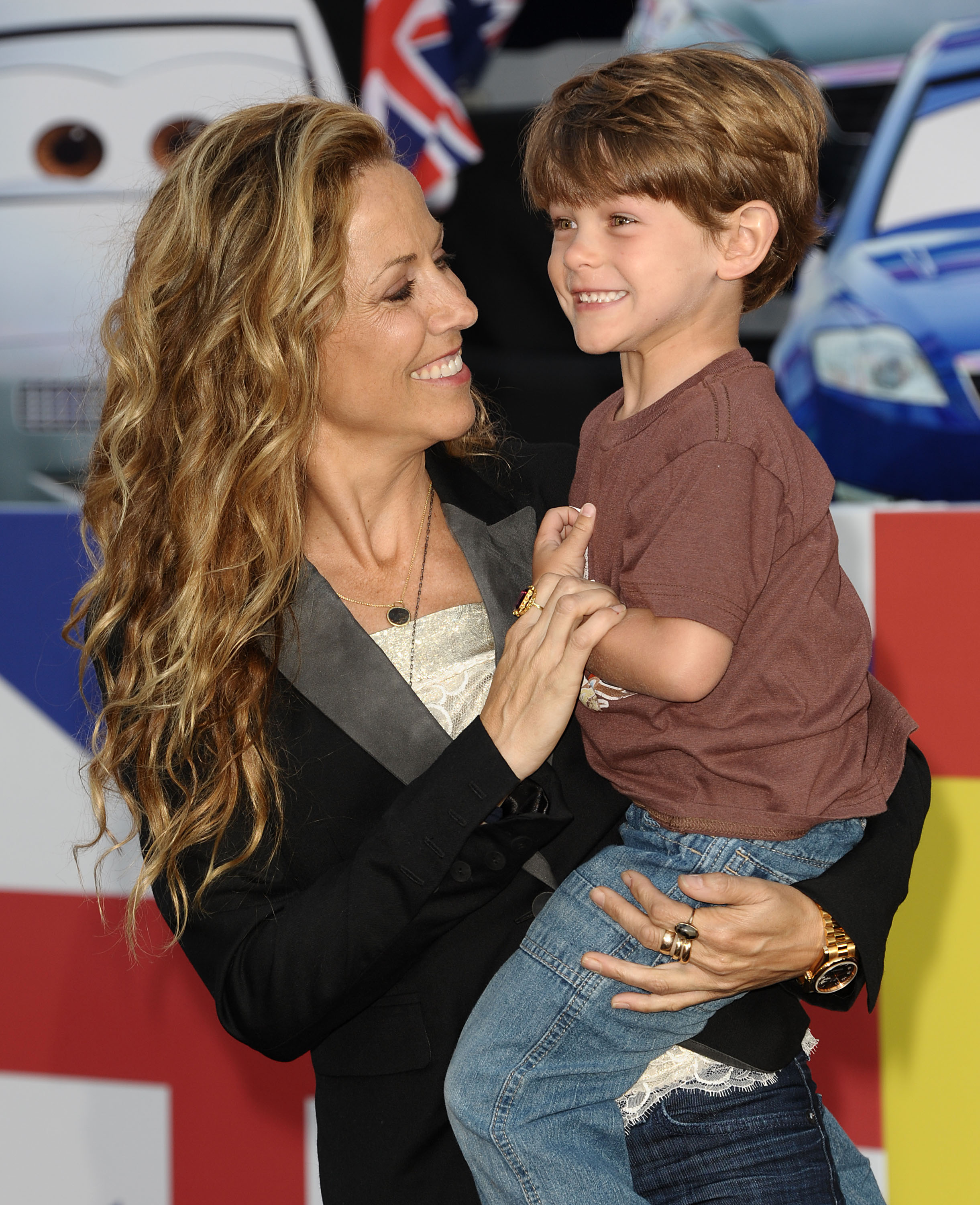 Sheryl Crow and son Wyatt Crow at the El Capitan Theatre on June 18, 2011, in Hollywood, California. | Source: Getty Images