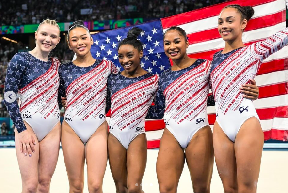 Jade Carey, Sunisa Lee, Simone Biles, Jordan Chiles and Hezly Rivera posing for a picture at the Paris Olympics, posted on July 31, 2024 | Source: Instagram/simonebiles