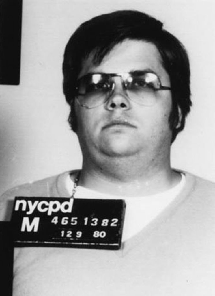 El asesino de John Lennon, Mark David Chapman, posa para una foto policial el 9 de diciembre de 1980 en Nueva York. | Foto: Getty Images