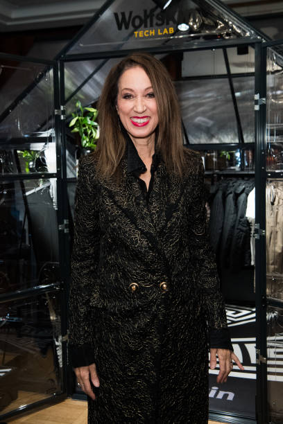 Pat Cleveland attends the Wolfskin TECH LAB x Gianni Versace retrospective opening event at Kronprinzenpalais on January 30, 2018, in Berlin, Germany.| Source: Getty Images.