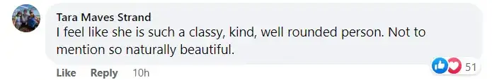 A screenshot of a fan's Facebook comment complimenting Jennifer Garner on after she made a rare public appearance alongside her boyfriend, John Miller. | Source: facebook.com/peoplemag