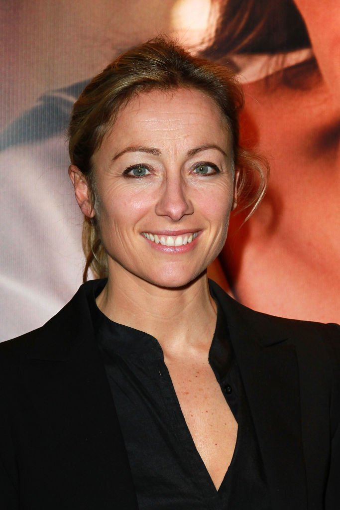 Anne-Sophie Lapix souriante. | Photo : Getty Images