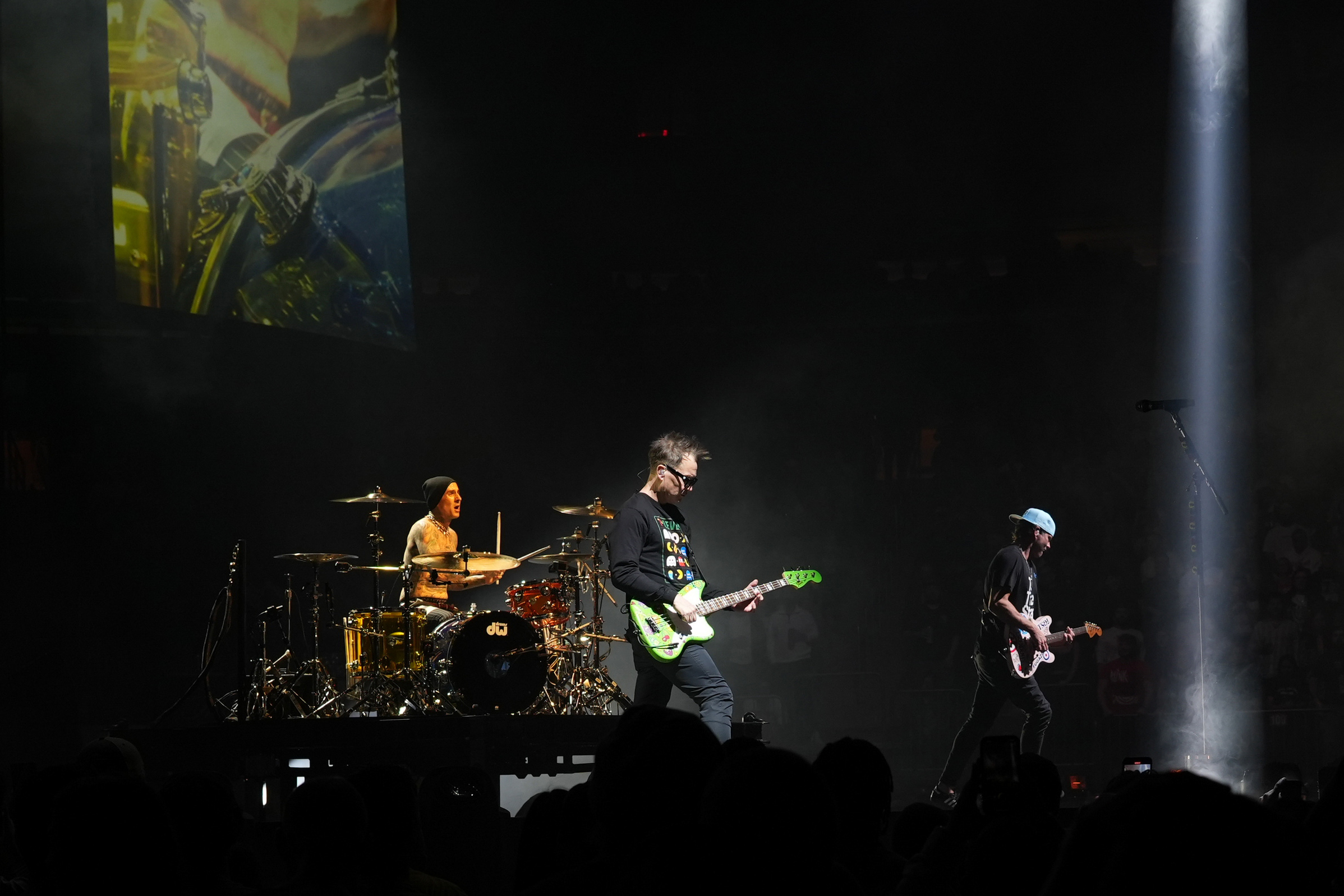 Blink-182 actuando en el Madison Square Garden de Nueva York, 2023. | Foto: Getty Images