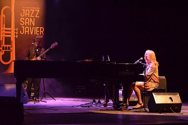 Vonda Shepard's concert in the opening concert of San Javier International Jazz Festival. | Source: Wikimedia Commons