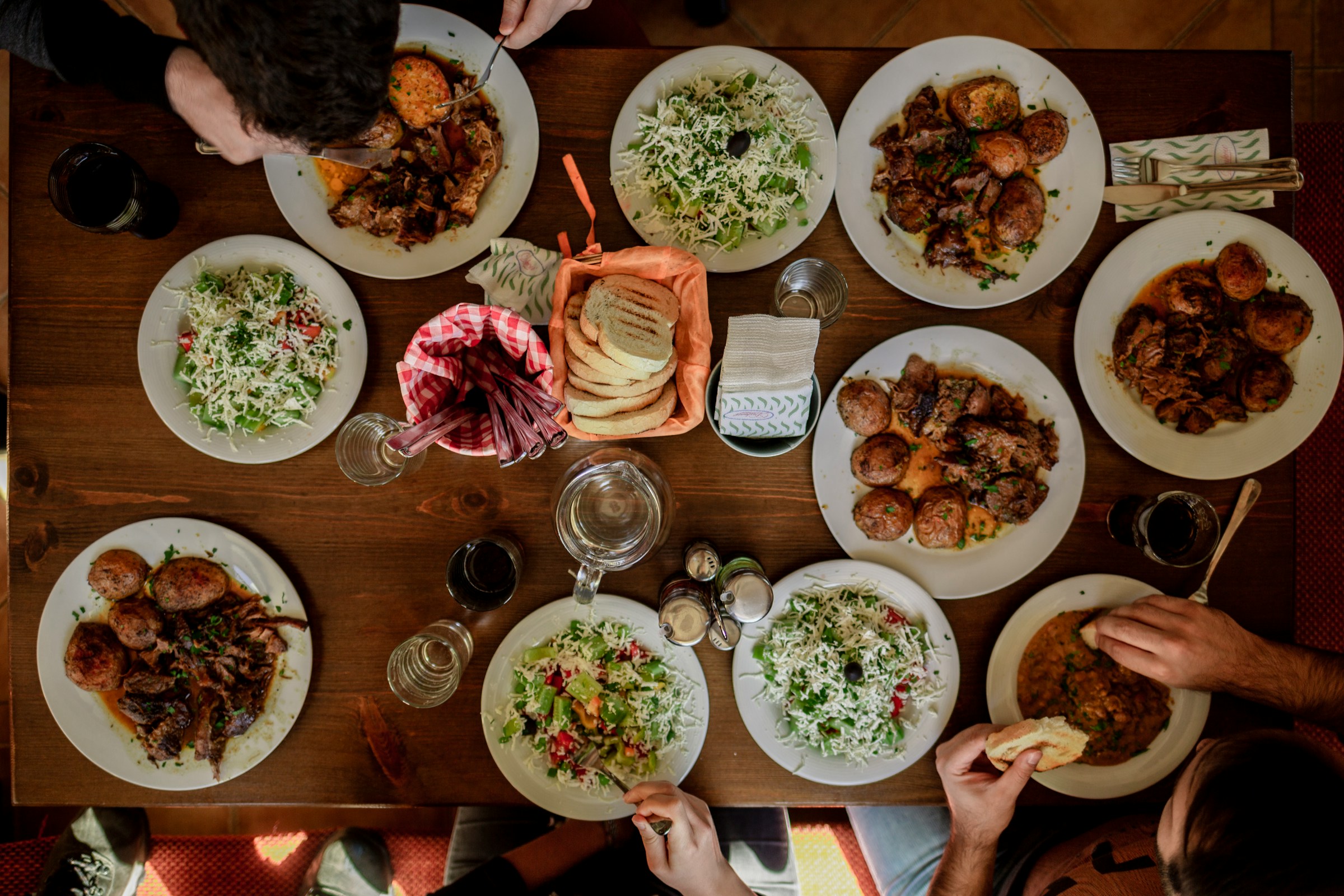 A table full of food | Source: Unsplash