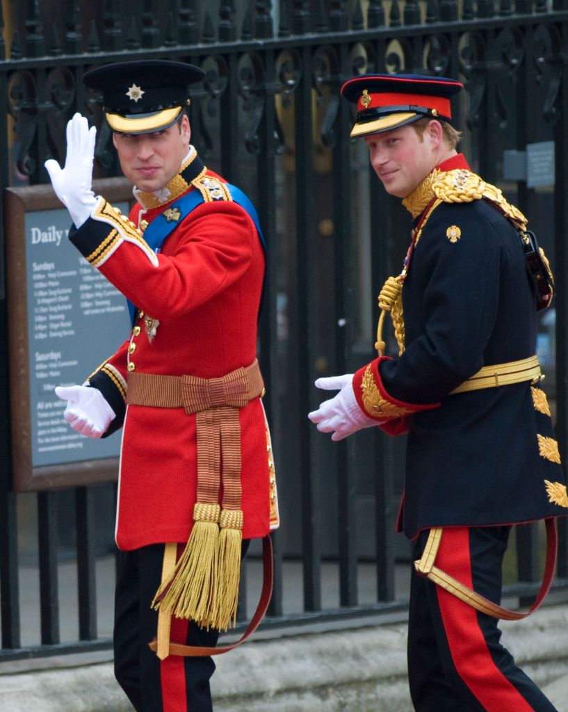 Prince William et prince Harry, le 29 avril 2011 à Londres, en Angleterre. | Photo : Getty Images