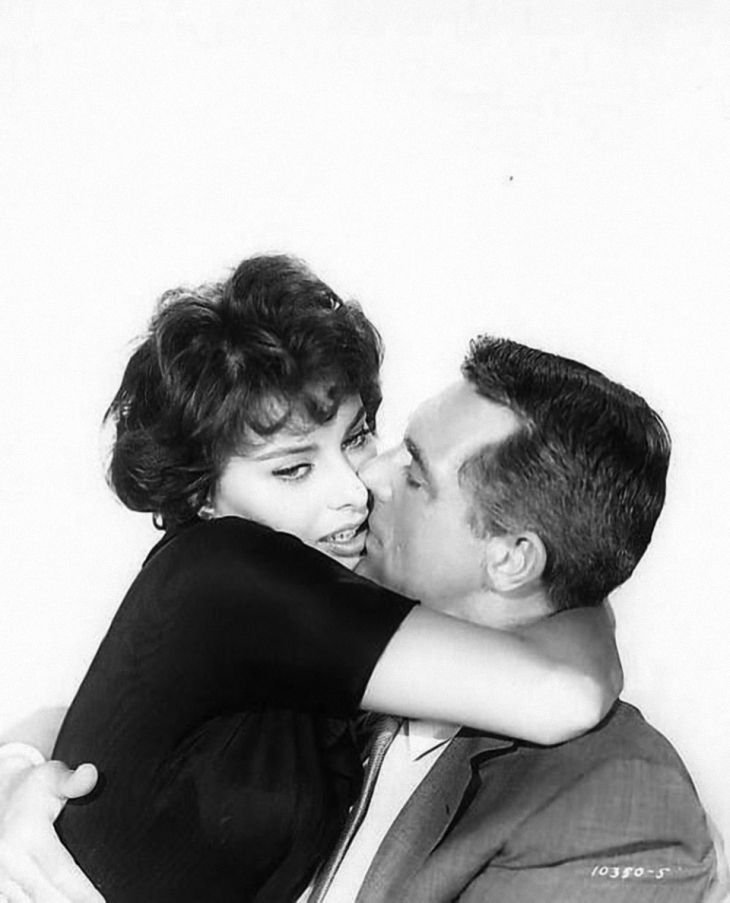 Sophia Loren and Cary Grant in "Houseboat" in 1957 | Source: Flickr
