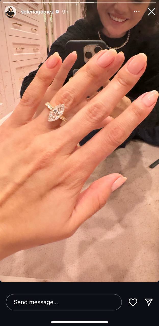 Selena Gomez shows off her engagement ring in her Instagram Story, dated December 11, 2024 | Source: Instagram/selenagomez