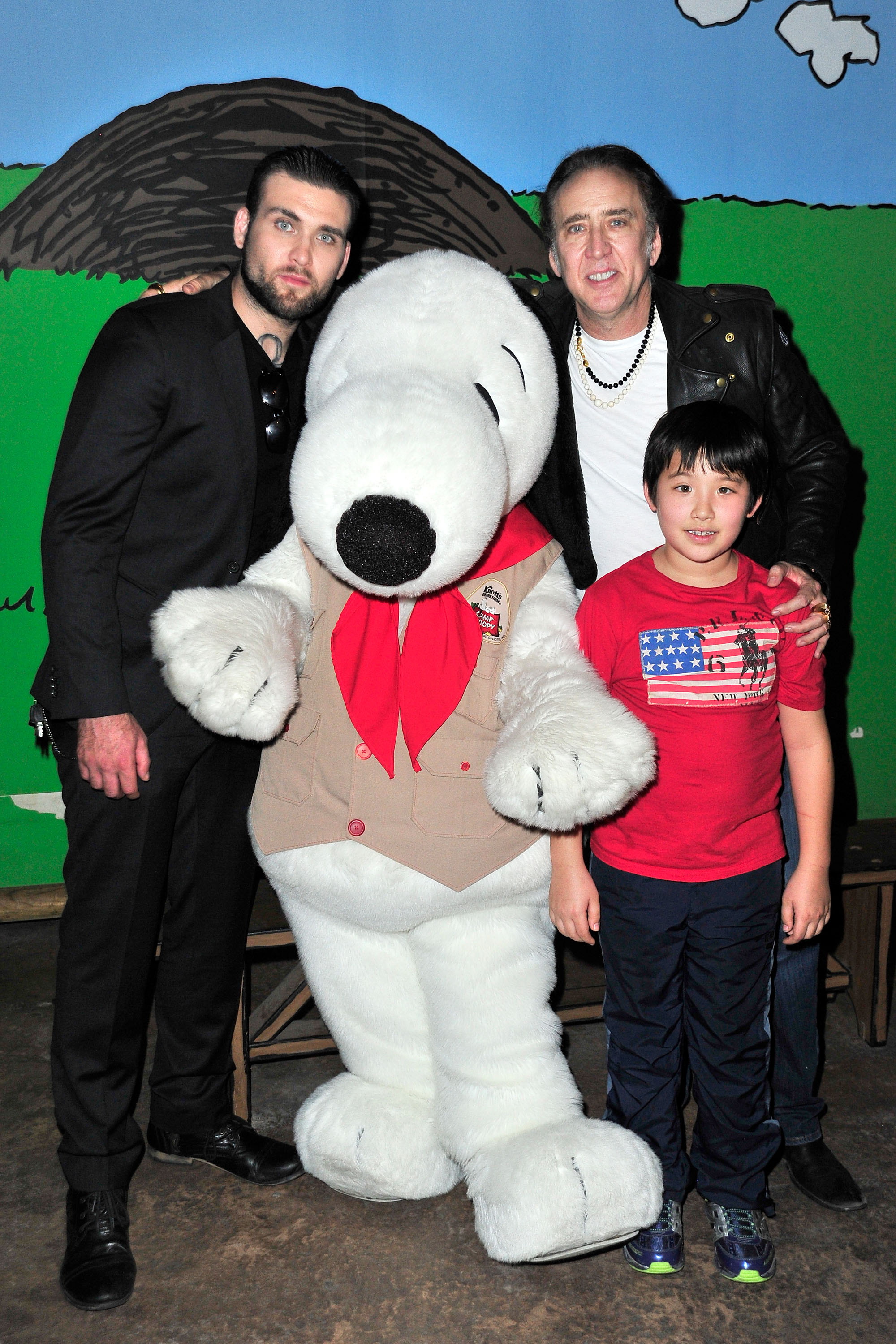 Nicolas Cage visit Knott's Berry Farm with his sons, Weston and Kal-El Coppola on September 12, 2015 | Source: Getty Images