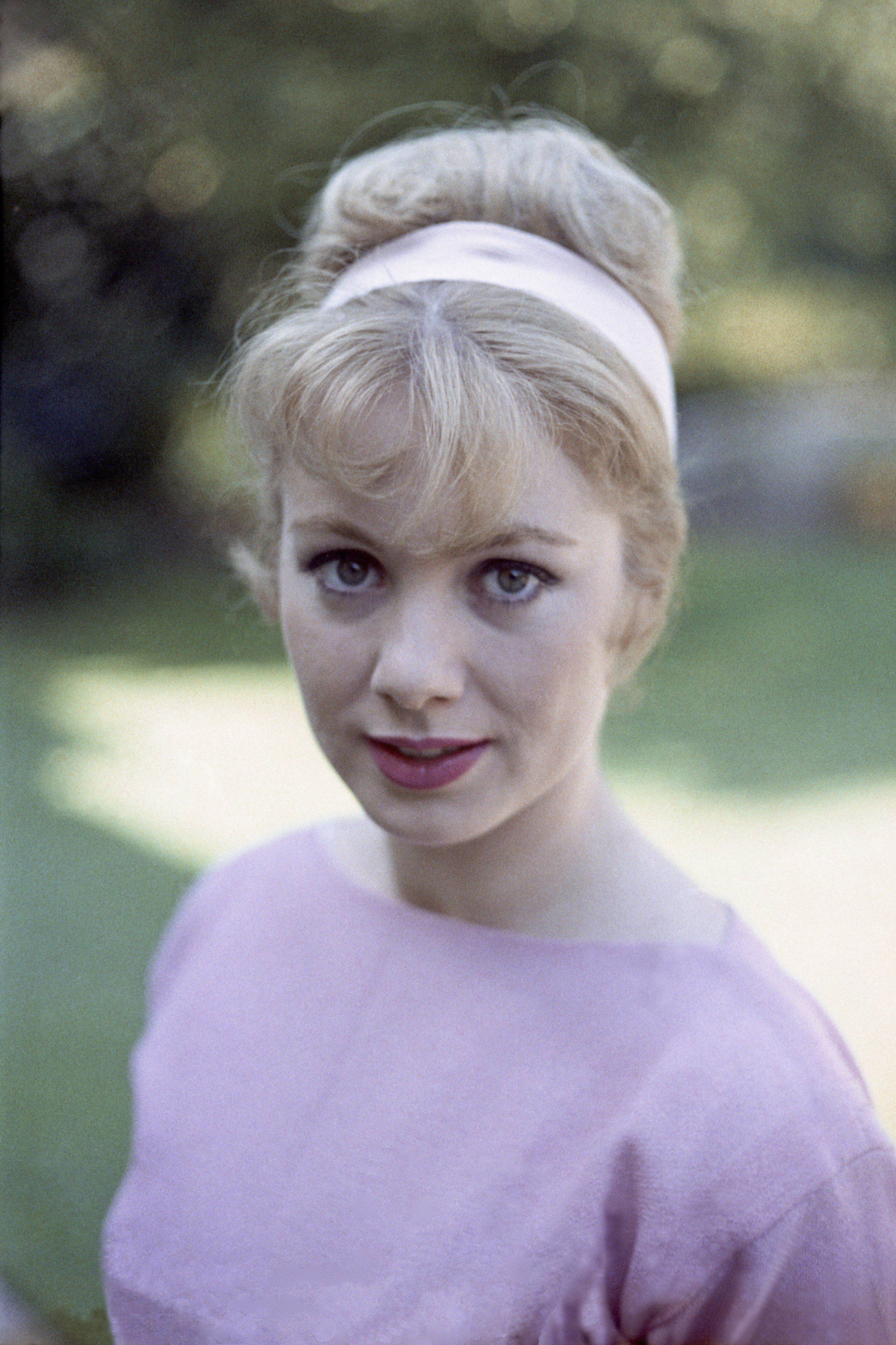 Actress and singer Shirley Jones poses for a portrait circa 1955 in Los Angeles, California. | Source: Getty Images