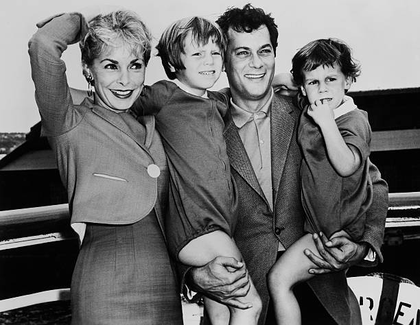 Tony Curtis, Janet Leigh and their two daughters Kelly and Jaimie Lee | Source: Getty Images