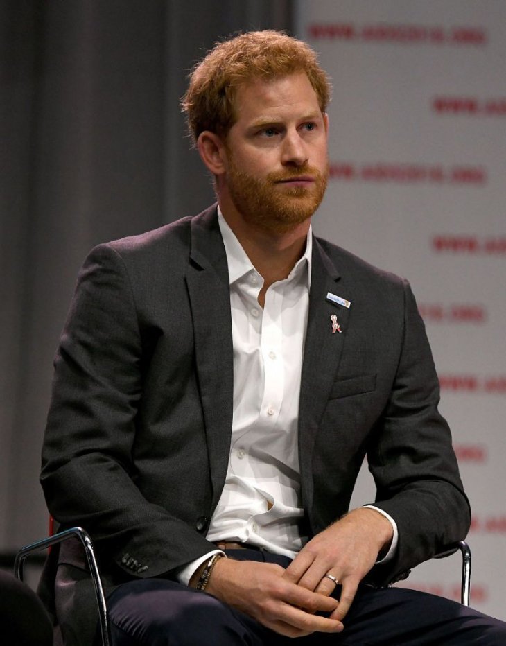 Hello: This is proof that Prince Harry has close ties to the Spencer ...