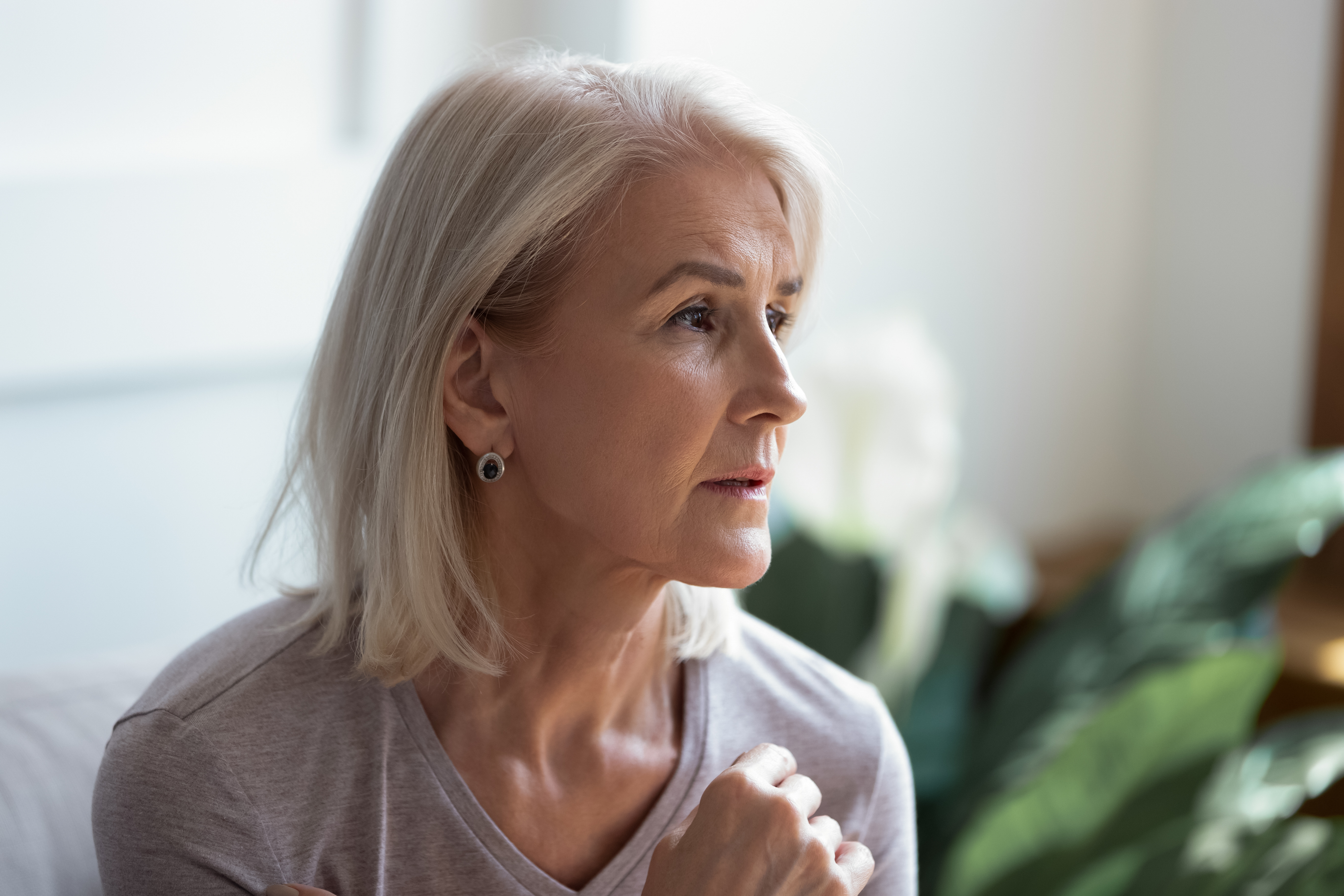 A woman looking sad | Source: Shutterstock