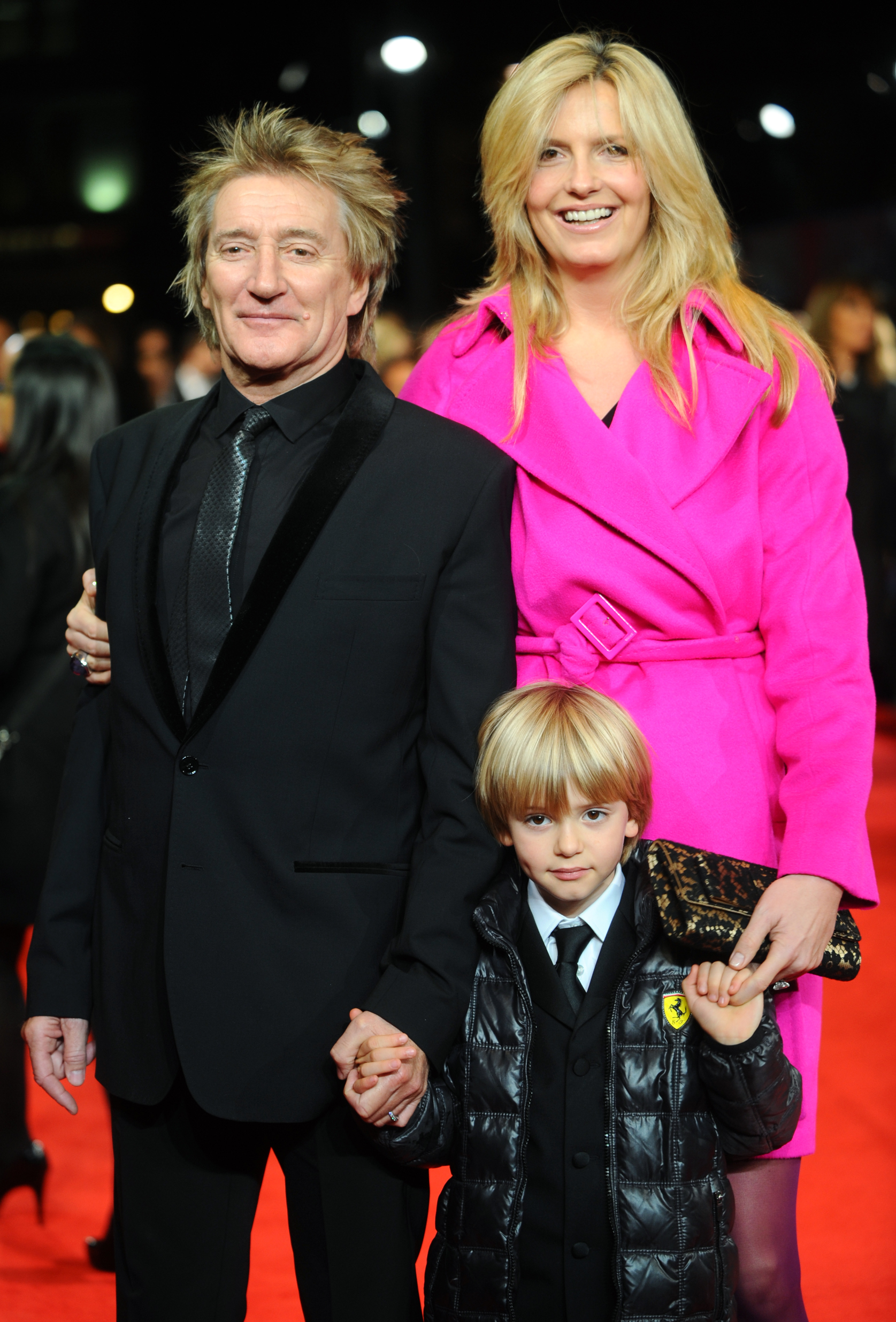 Alastair, Penny Lancaster and Rod Stewart on November 28, 2011 in London, England | Source: Getty Images