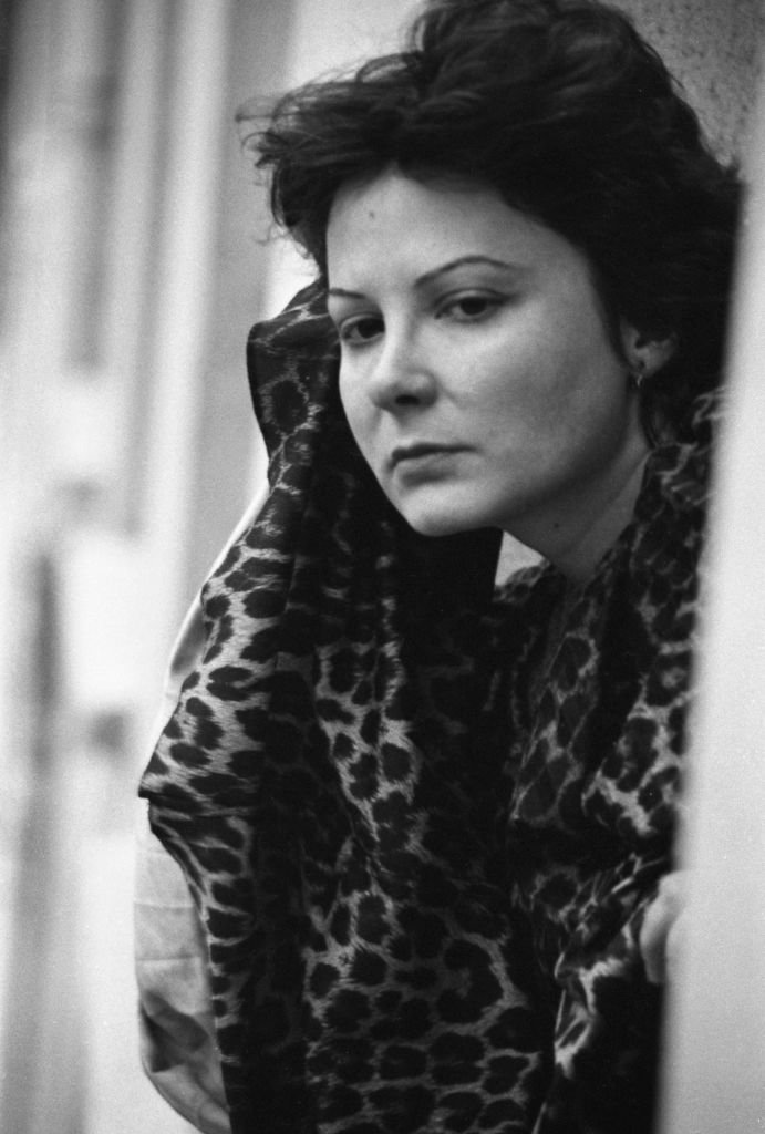 Josiane Balasko lors du tournage du film 'Les hommes préfèrent les grosses' à Paris en février 1981. | Photo : Getty Images