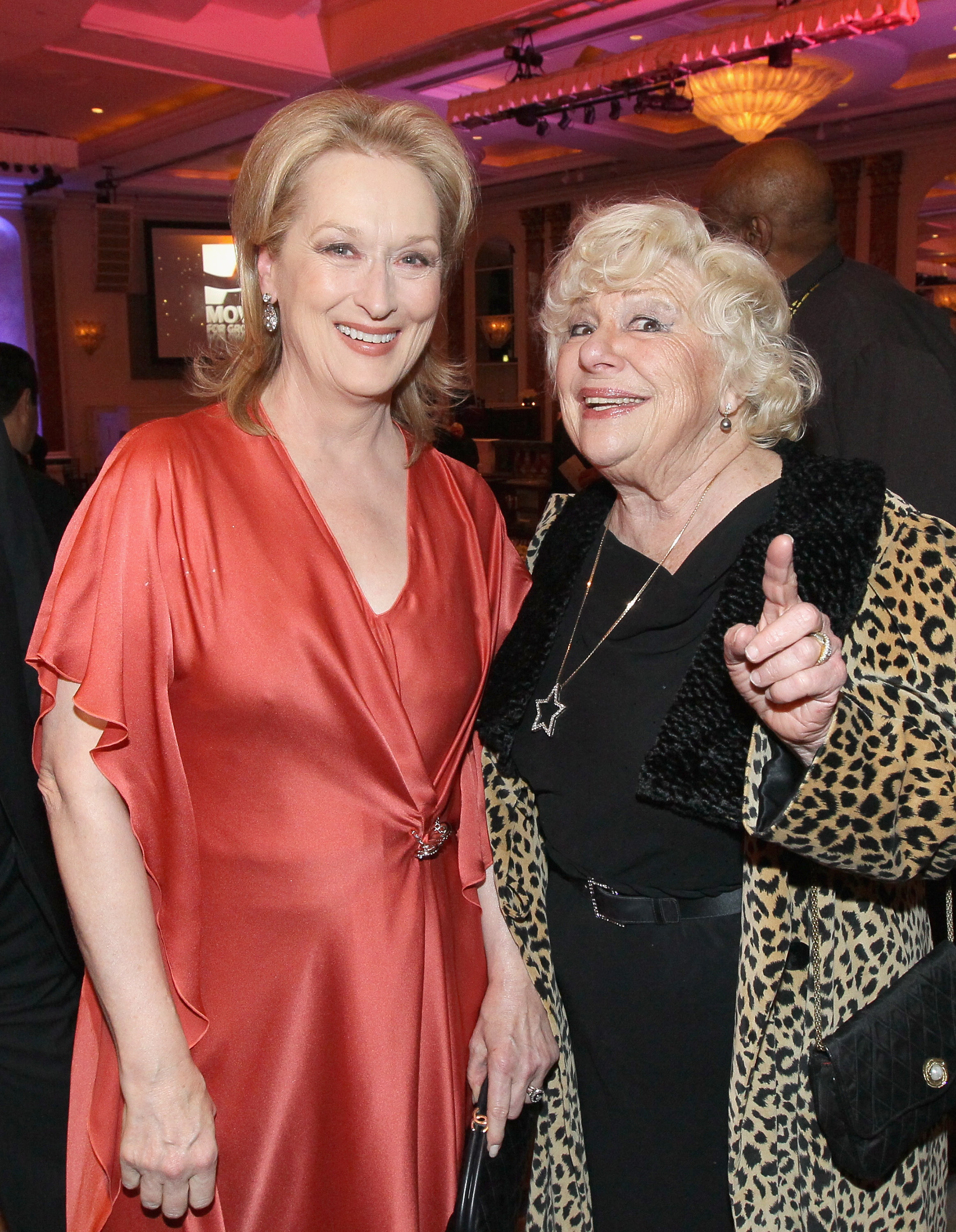 Meryl Streep and Renee Taylor. Image Credit: Getty Images