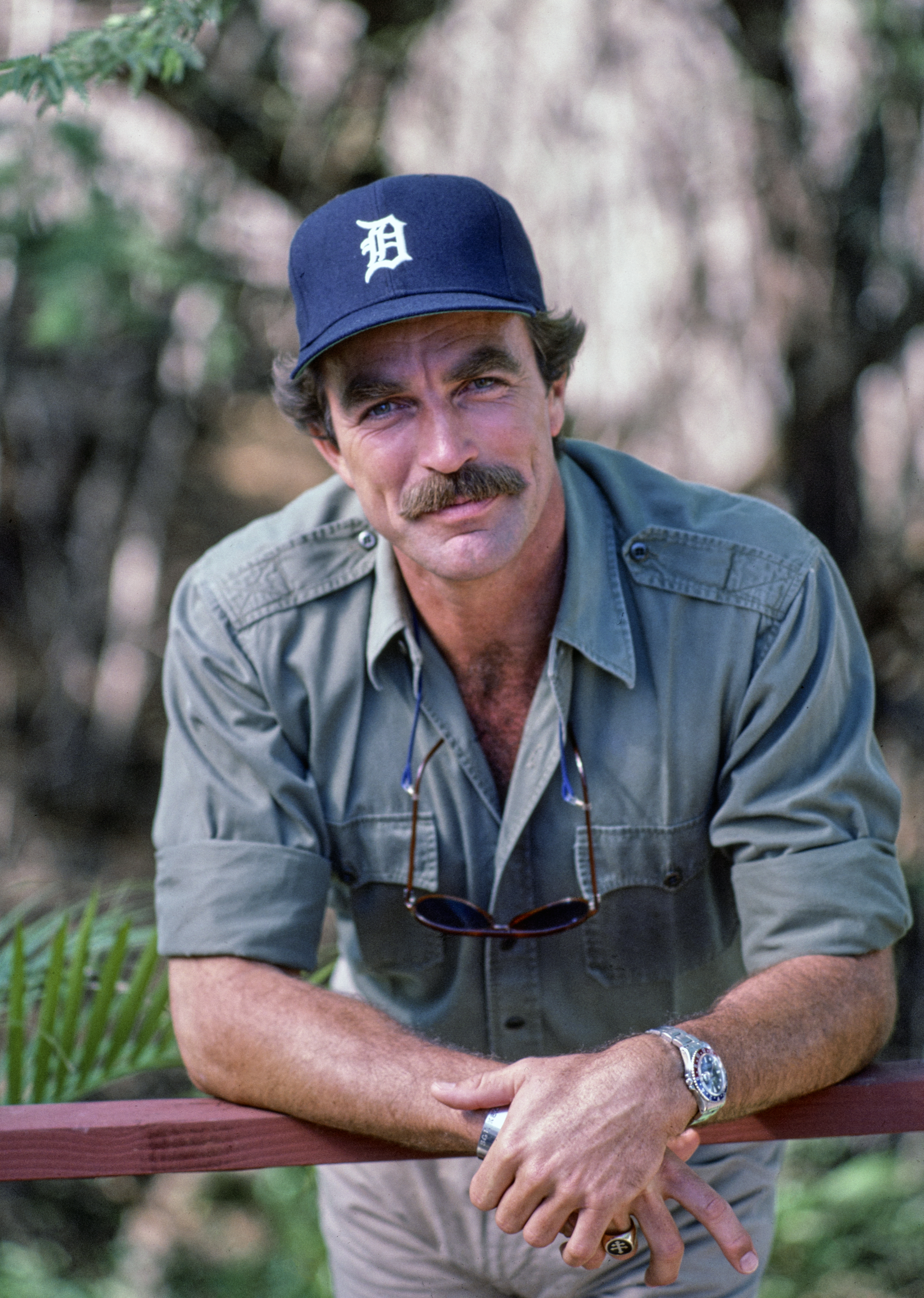 Tom Selleck in "Magnum P.I." in 1986 | Source: Getty Images