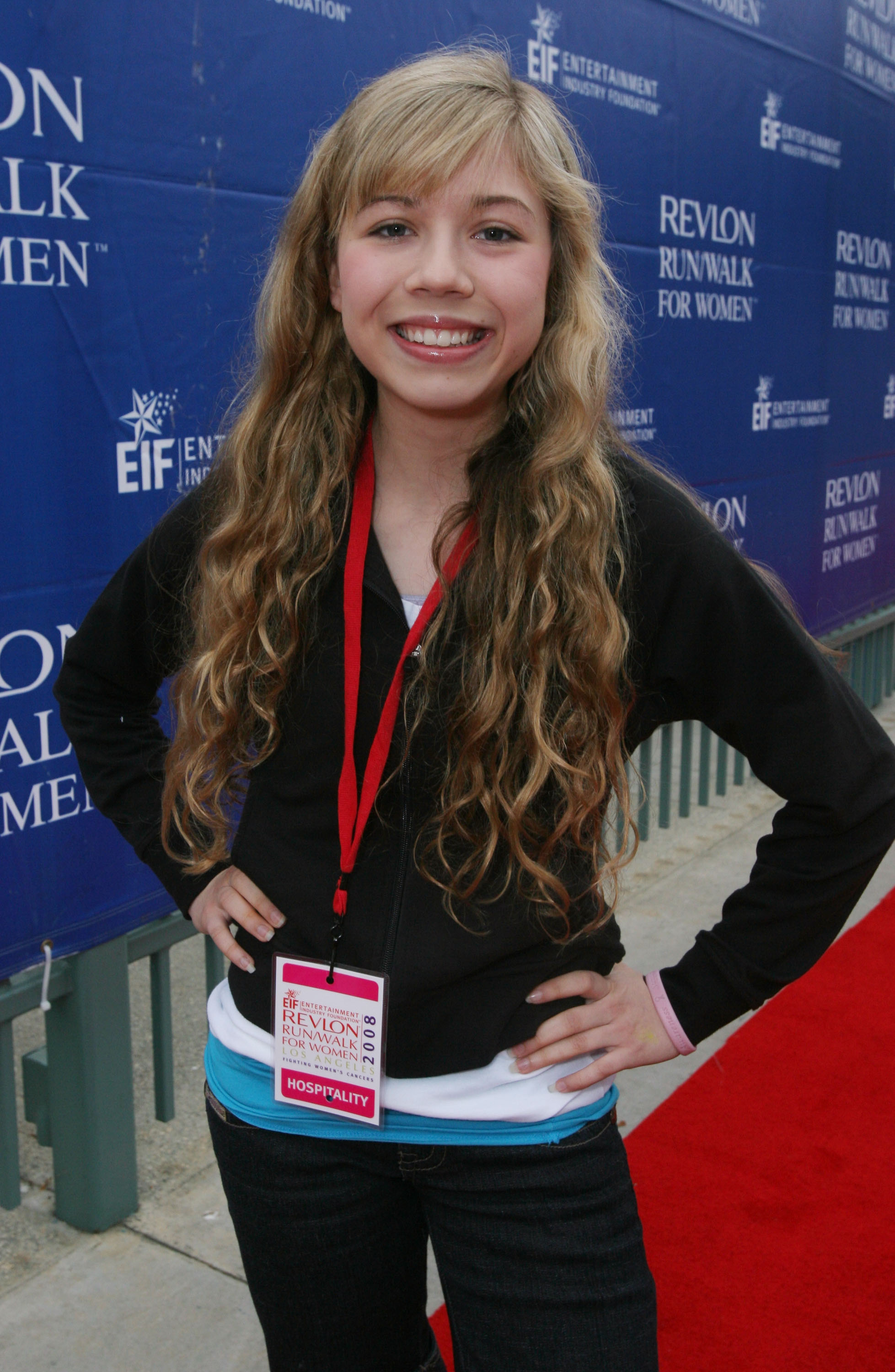 Jennette McCurdy attends the 15th Annual Entertainment Industry Foundation's Revlon Run/Walk on May 10, 2008 | Source: Getty Images