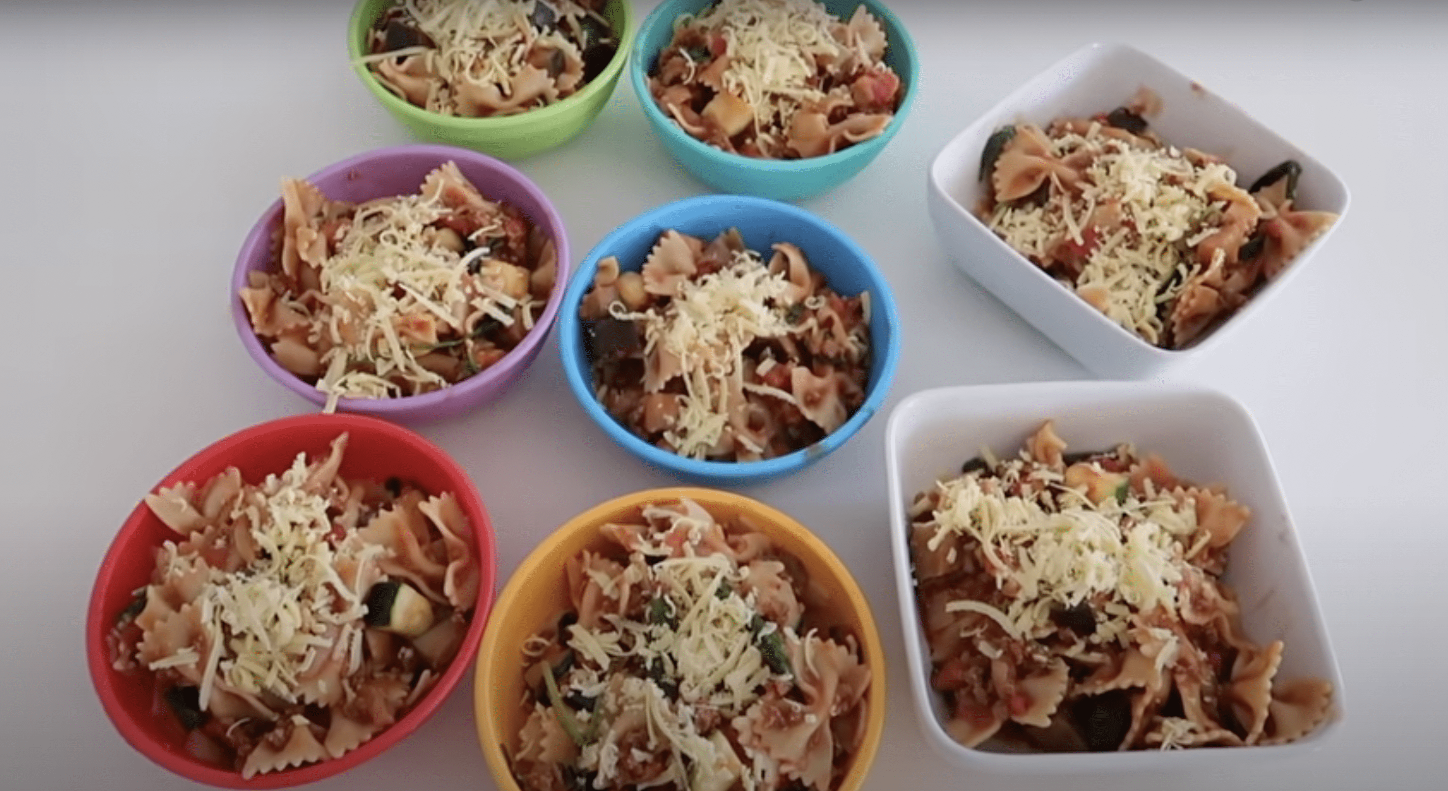 Pasta is served in bowls for each Dunstan child.  |  Source: YouTube.com/Life with Beans