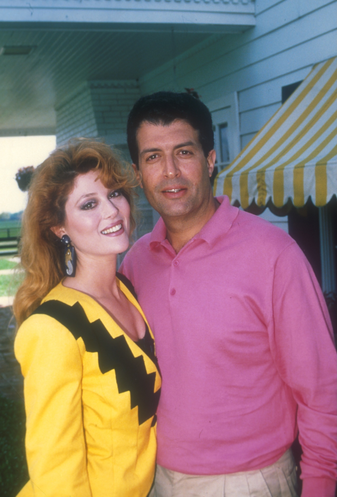 Audrey Landers and Donald Berkowitz while Landers was filming an episode of "Dallas" in Texas, 1990 | Source: Getty Images
