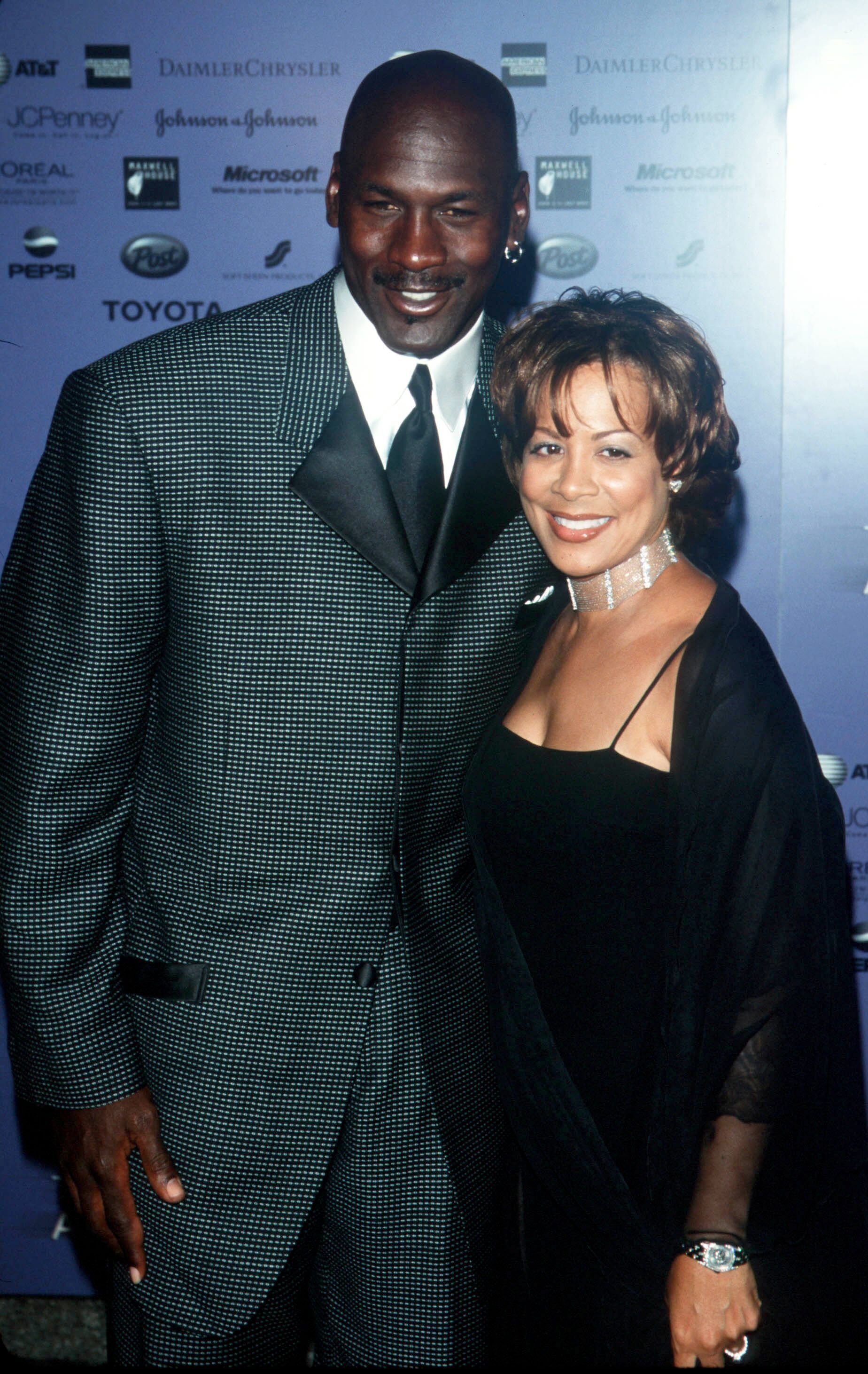 New York City Essence Awards 2000 with Michael Jordan with wife Juanita. | Source: Getty Images