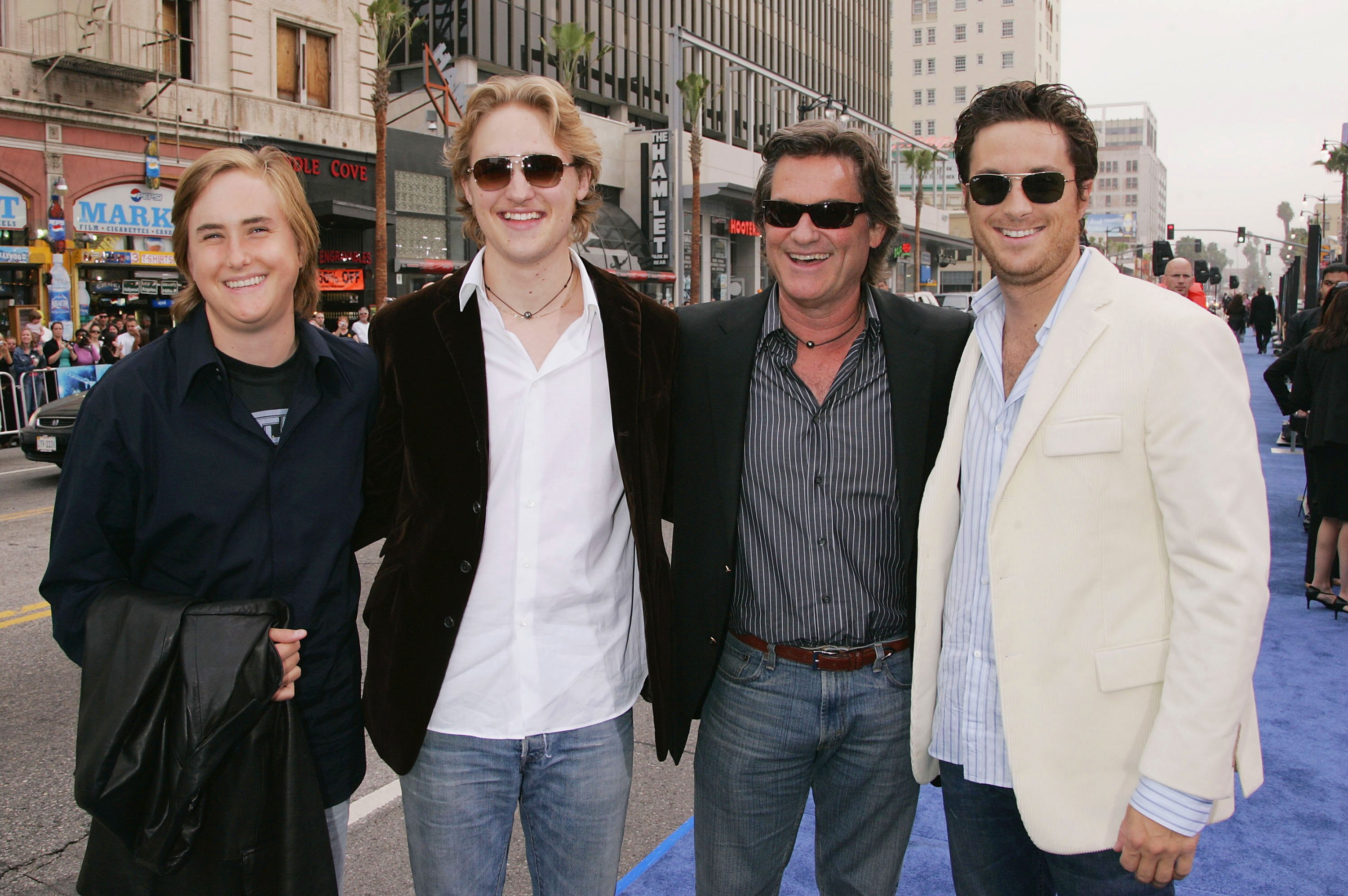 Wyatt Russell, Boston Russell, Kurt Russell and Oliver Hudson at the premiere of "Poseidon" on May 10, 2006 in Los Angeles, California. | Source: Getty Images