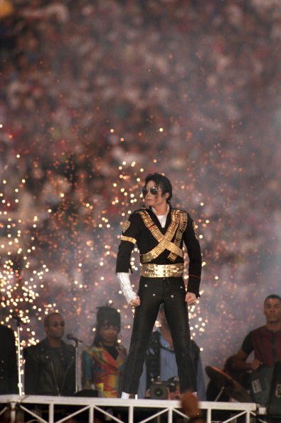 Michael Jackson performs during the Halftime show at the Super Bowl XXVII at Rose Bowl on January 31, 1993, in Pasadena, California. | Source: Getty Images