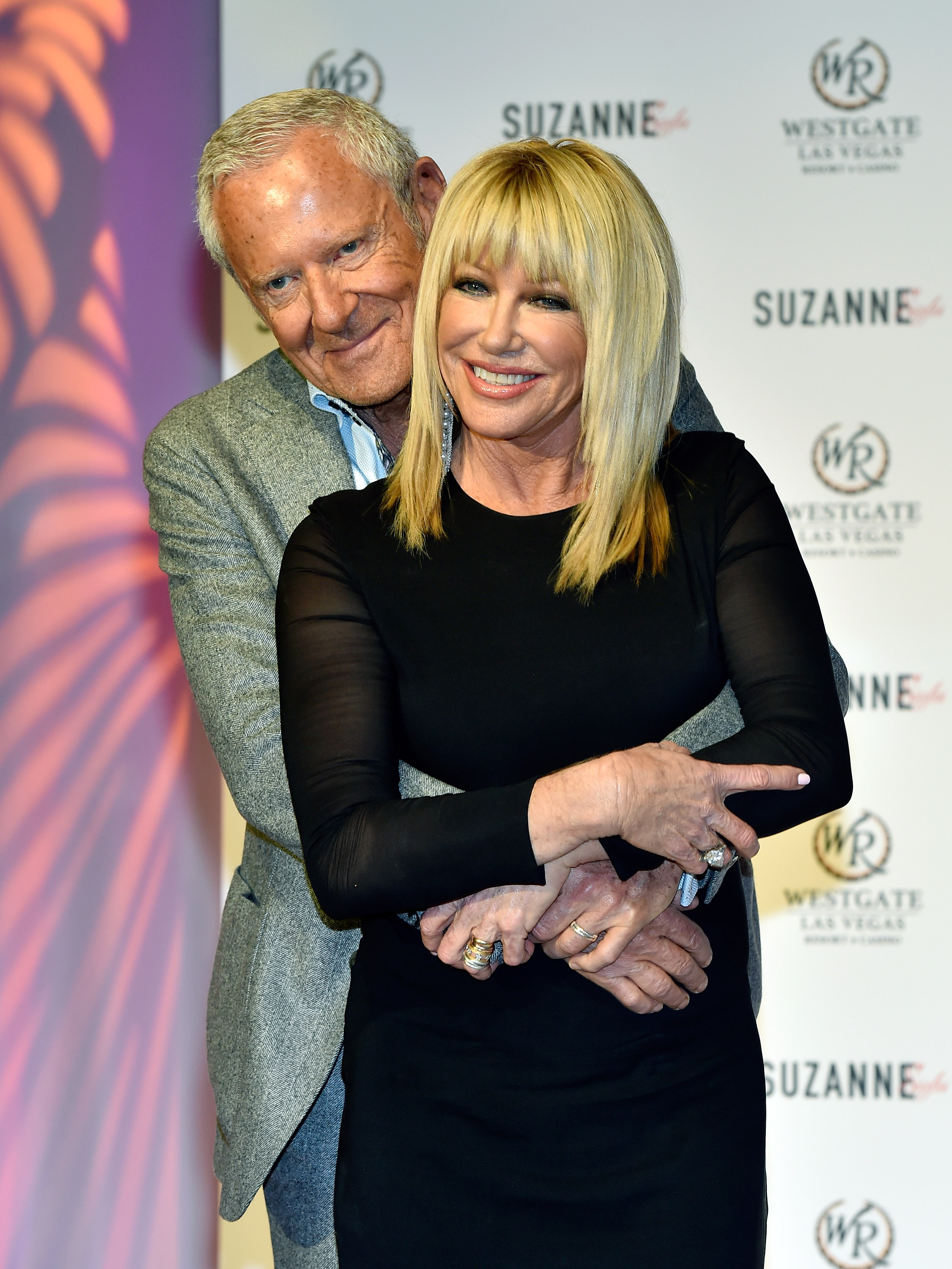 Alan Hamel and Suzanne Somers at the "Suzanne Sizzles" press conference in Las Vegas, Nevada on March 25, 2015  | Source: Getty Images