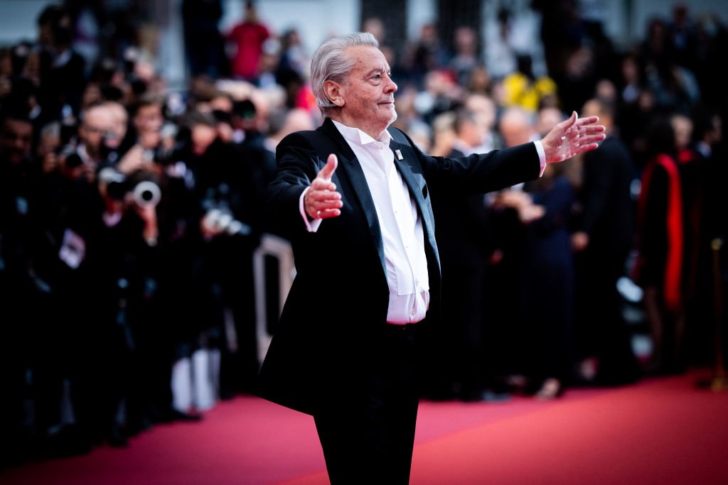 Alain Delon asiste a la proyección de "A Hidden Life" durante la 72a edición del Festival de Cine de Cannes el 19 de mayo de 2019 en Cannes, Francia. | Foto: Getty Images Alain Delon asiste a la proyección de "A Hidden Life" durante la 72a edición del Festival de Cine de Cannes el 19 de mayo de 2019 en Cannes, Francia. | Foto: Getty Images