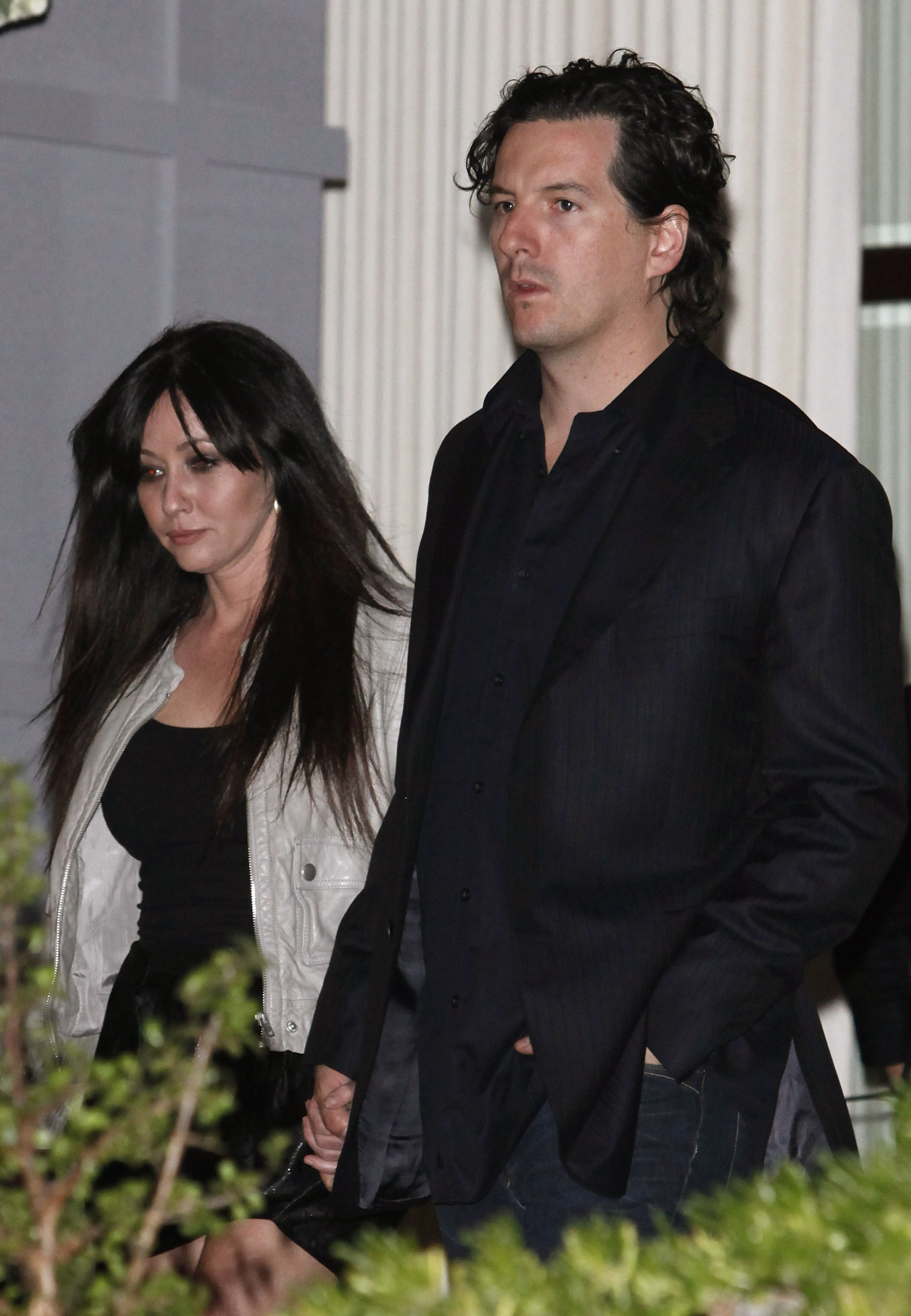 Shannen Doherty and Kurt Iswarienko spotted out in Los Angeles, California on April 15, 2009 | Source: Getty Images