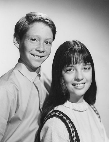 Billy Mumy and Angela Cartwright from the television program "Lost in Space." | Source: Wikimedia Commons
