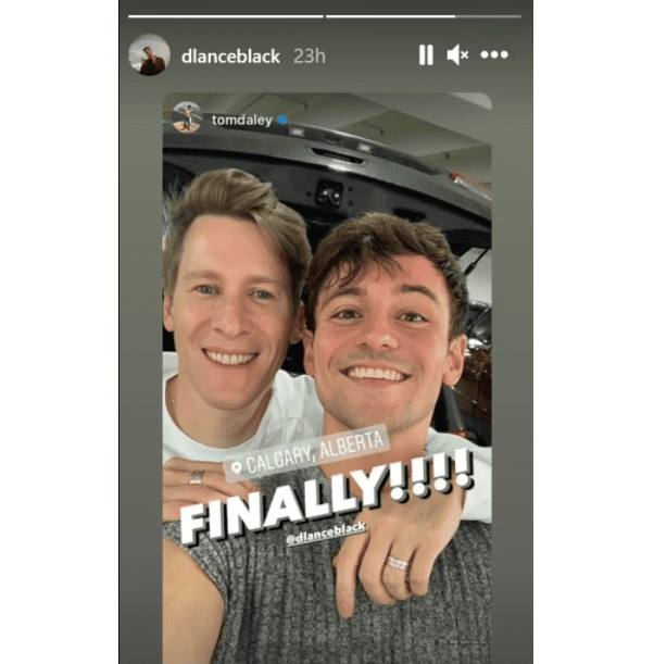 Tom Daley and Dustin Lance Black's reunion in Alberta, Canada, posted on Instagram on August 21, 2021 | Photo: Instagram/dlanceblack