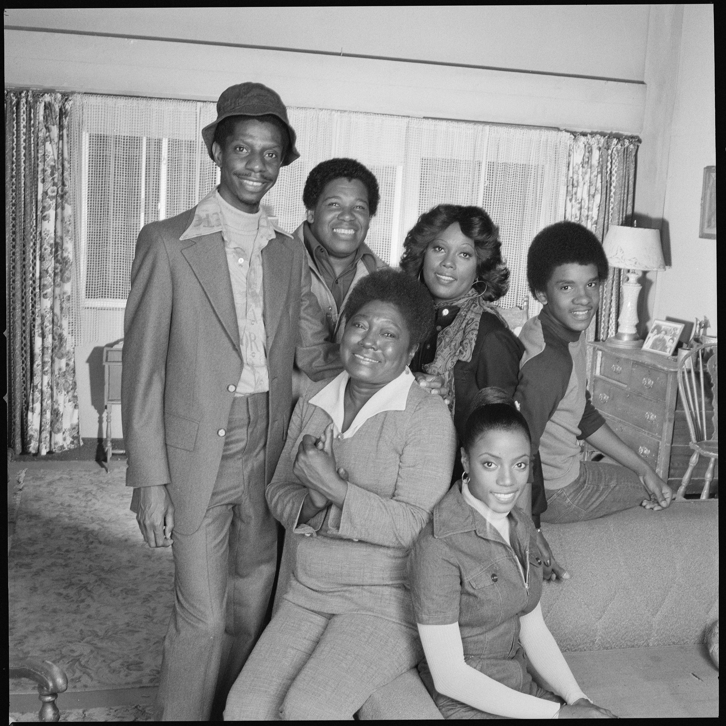 Jimmie Walker, Johnny Brown, Ja'net DuBois, and Ralph Carter pose for a portrait in the late ate 1970s. | Source: Getty Images