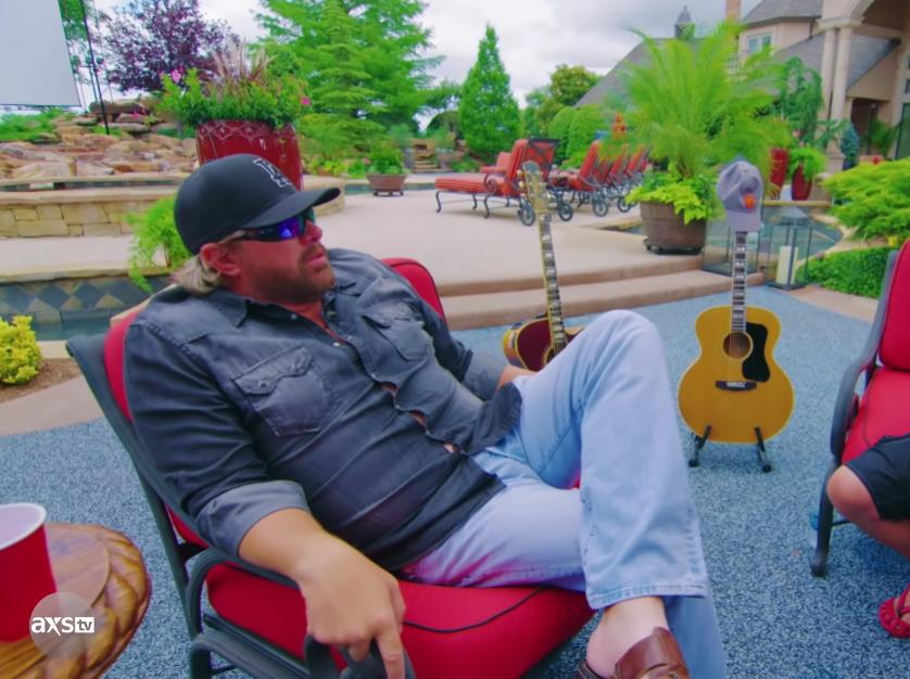 Toby Keith and Tricia Lucus's 160-acre Norman, Oklahoma ranch on April 26, 2022. | Source: YouTube/AXS TV
