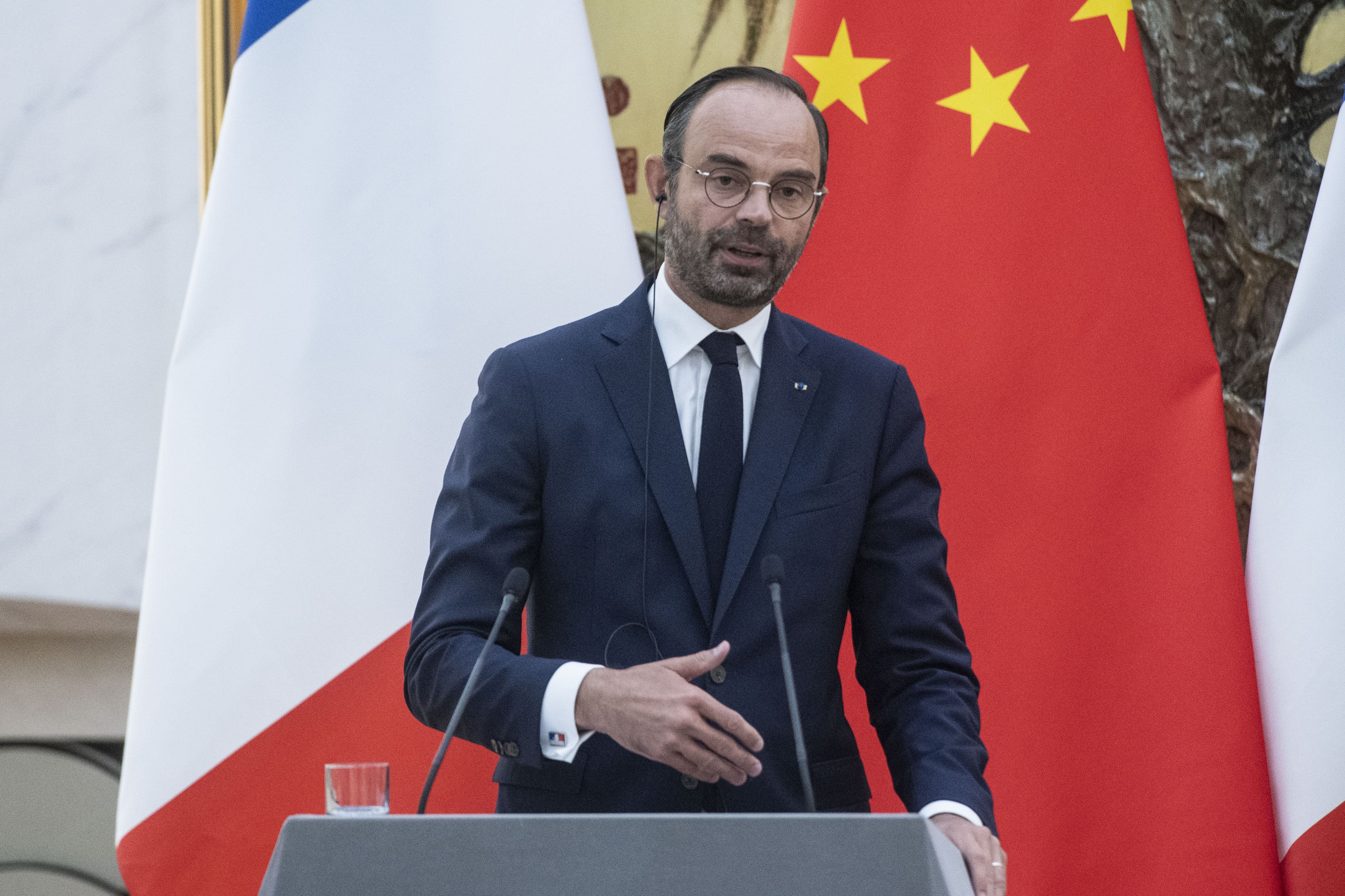 Le Premier ministre Edouard Philippe à la Grande Salle du Peuple le 25 juin 2018 à Pékin, Chine. | Photo : Getty Images Le Premier ministre Edouard Philippe à la Grande Salle du Peuple le 25 juin 2018 à Pékin, Chine. | Photo : Getty Images